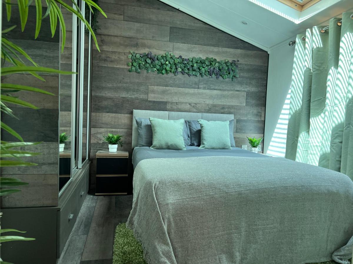 Jungle Lodge 利明顿 外观 照片